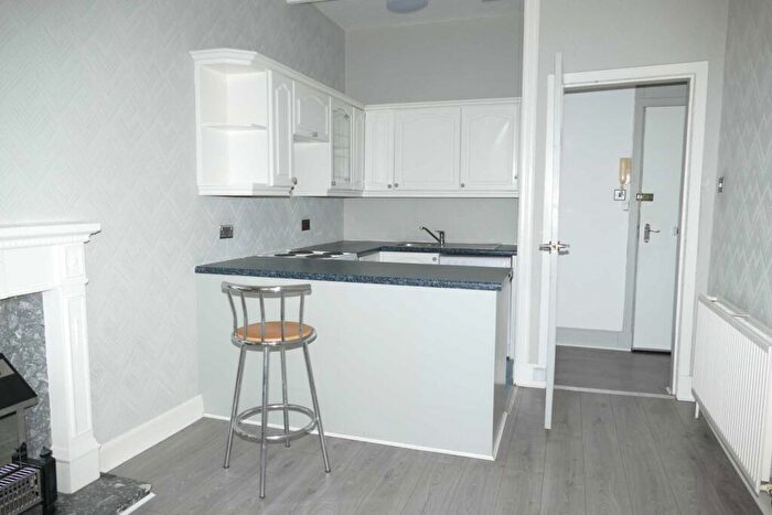 1 Bedroom Flat To Rent In New Street Paisley, PA1