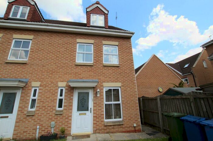 3 Bedroom Semi-Detached House To Rent In Lilac Road, Brough, East Riding Of Yorkshire, Uk, HU15