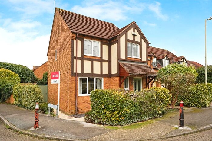 3 Bedroom End Of Terrace House For Sale In The Causeway, Gloucester, Gloucestershire, GL2