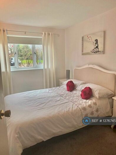 2 Bedroom Flat To Rent In John Gooch Drive, Enfield, EN2