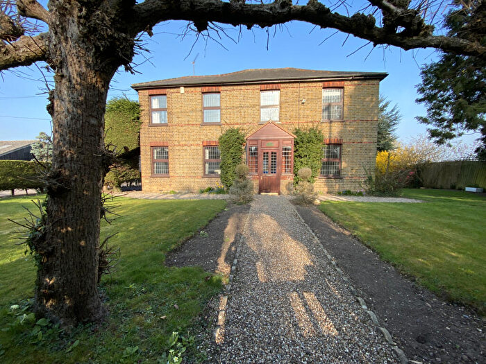 3 Bedroom Detached House To Rent In Blasford Hill, Little Waltham, CM3