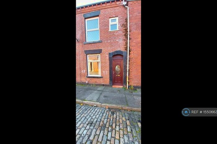 3 Bedroom Terraced House To Rent In Taurus Street, Oldham, OL4