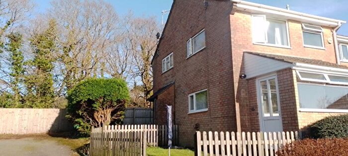 1 Bedroom End Of Terrace House For Sale In Bronwydd, Birchgrove, Swansea, SA7