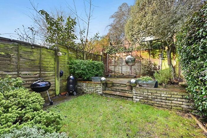 5 Bedroom Terraced House For Sale In Parolles Road, London, N19