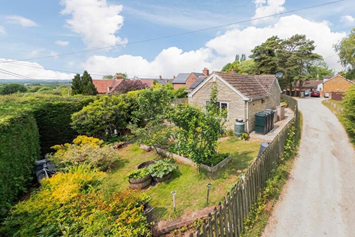3 Bedroom Detached Bungalow For Sale In London End, Upper Boddington, Daventry, NN11