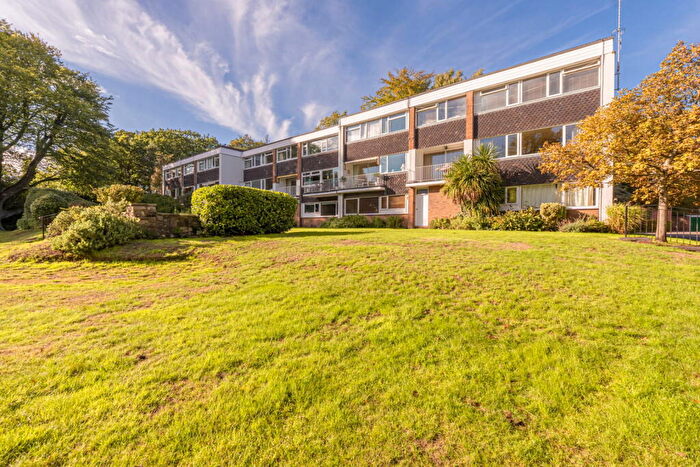 1 Bedroom Apartment For Sale In St. Georges Close, Birmingham, B15