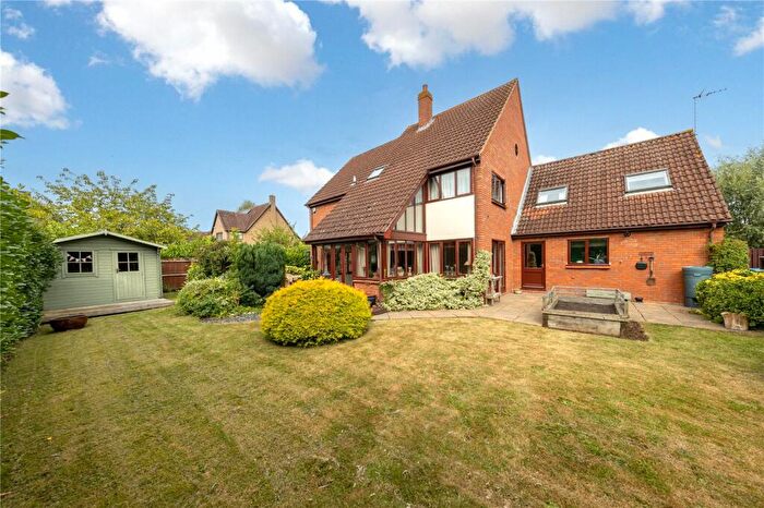 4 Bedroom Detached House For Sale In Boulters Lock, Giffard Park, Milton Keynes, Buckinghamshire, MK14