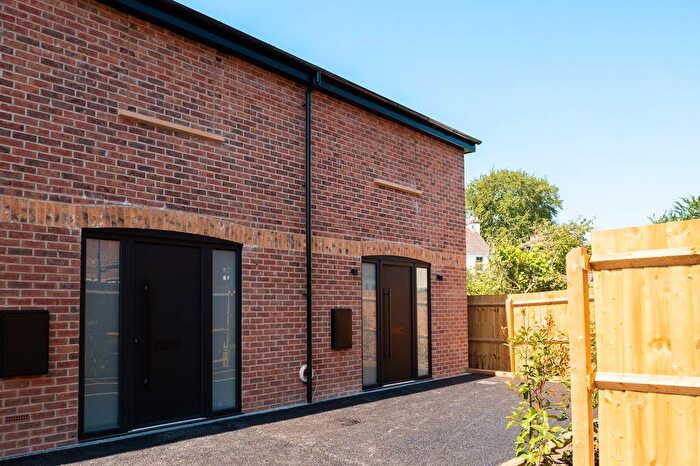 2 Bedroom End Of Terrace House For Sale In Park Street, Salisbury, SP1
