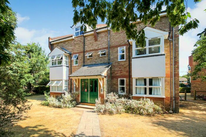 2 Bedroom Apartment To Rent In Church Road West, Farnborough, Hampshire, GU14