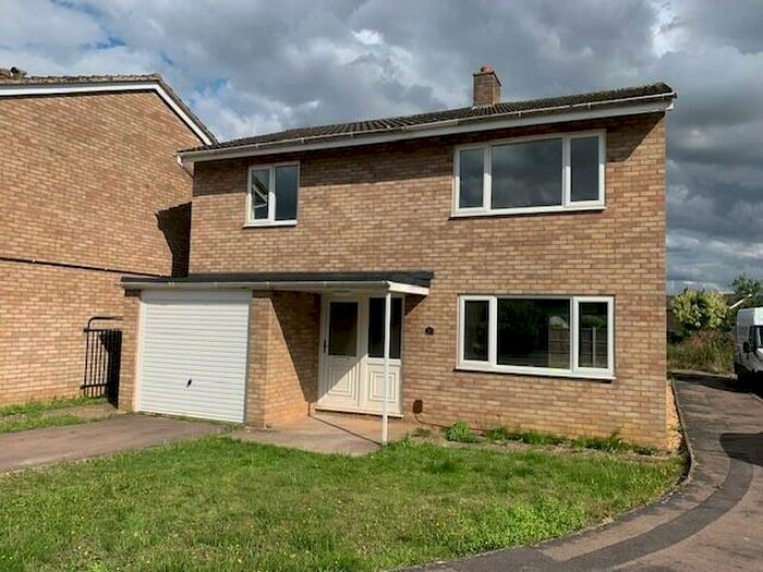 3 Bedroom Detached House To Rent In Elizabeth Way, Gamlingay, SG19