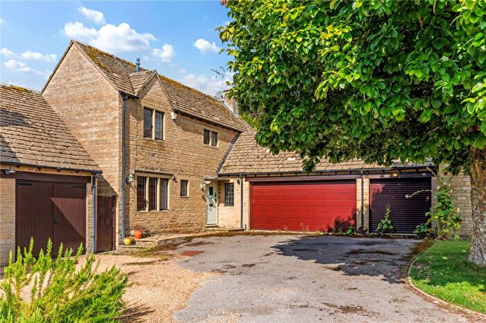 3 Bedroom Link Detached House For Sale In Condurrow Court, Stow On The Wold, Cheltenham, Gloucestershire, GL54