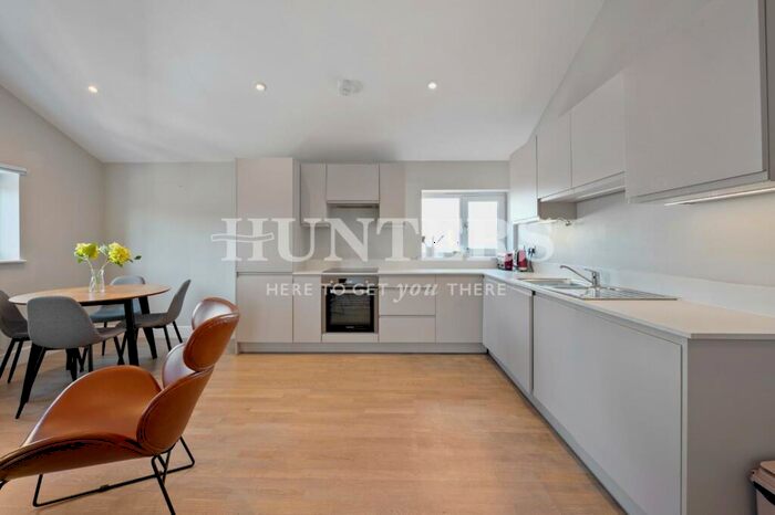 2 Bedroom Apartment For Sale In Waterloo Road, London, NW2