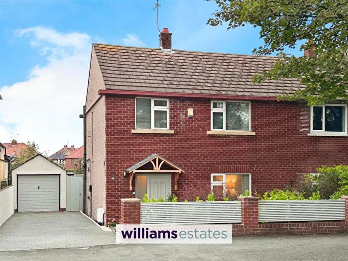 3 Bedroom Semi-Detached House For Sale In Bastion Road, Prestatyn, LL19