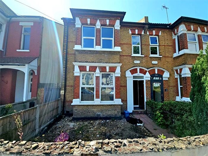2 Bedroom Flat To Rent In Kilworth Avenue, Southend On Sea, Southend On Sea, SS1