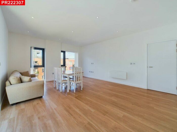 3 Bedroom Flat To Rent In Commander Avenue, Colindale, &# Bedrooms Modern, NW9