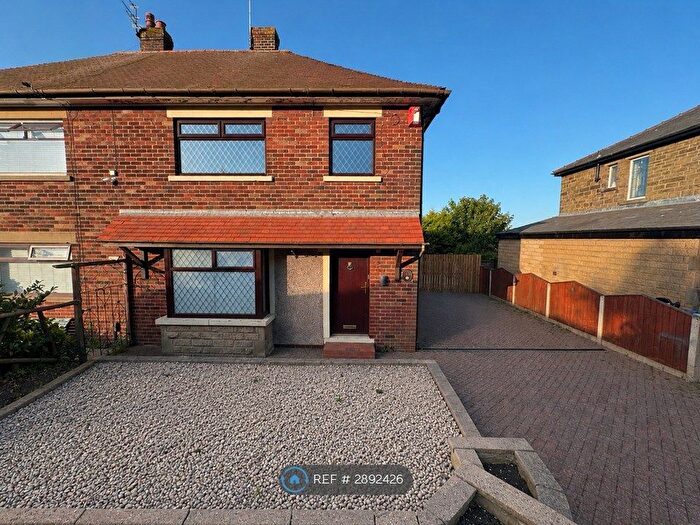 3 Bedroom Semi-Detached House To Rent In Schofield Road, Rossendale, BB4