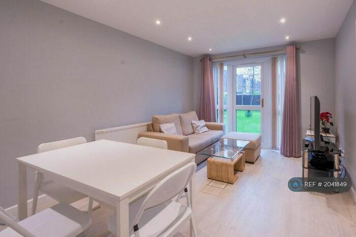 1 Bedroom Flat To Rent In John Maurice Close, London, SE17