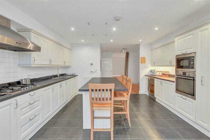 4 Bedroom Terraced House To Rent In Queensborough Terrace, London, W2