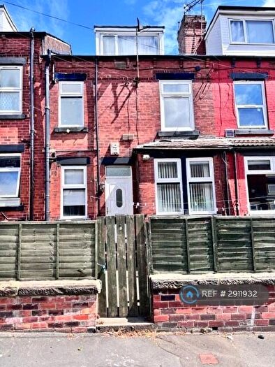 2 Bedroom Terraced House To Rent In Raincliffe Grove, Leeds, LS9