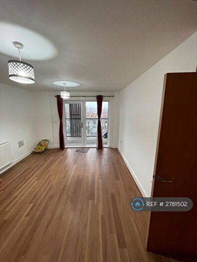 2 Bedroom Flat To Rent In Pulse Court, Romford, RM7