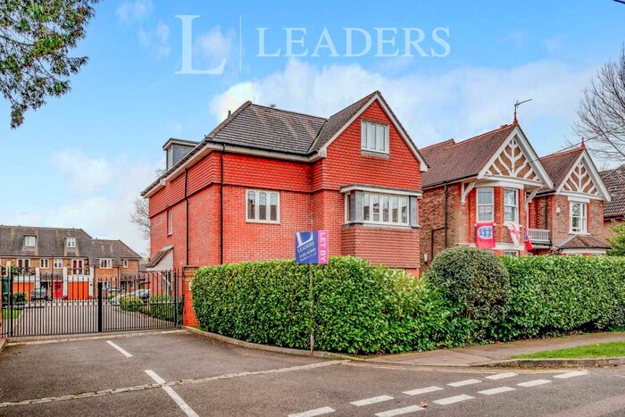 2 Bedroom Apartment To Rent In Argyll Court, Southgate, RH11