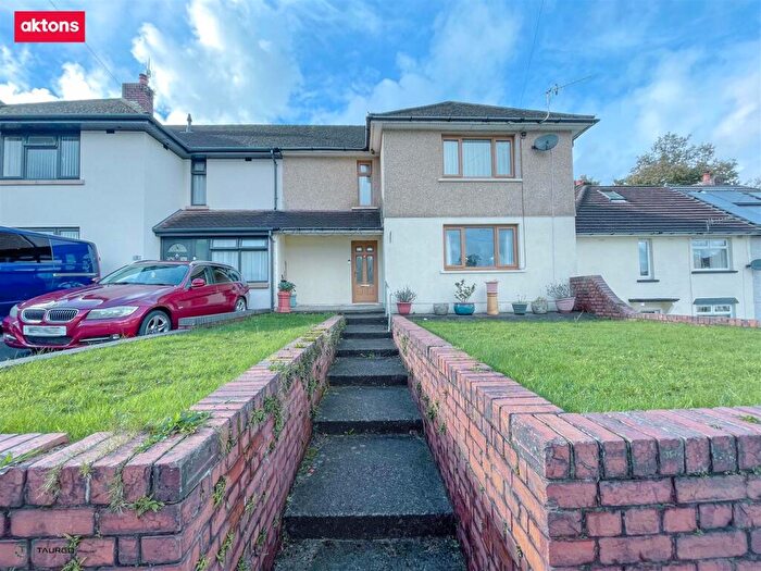 3 Bedroom Semi Detached House For Sale In Heol-Y-Nant, Caerphilly, CF83