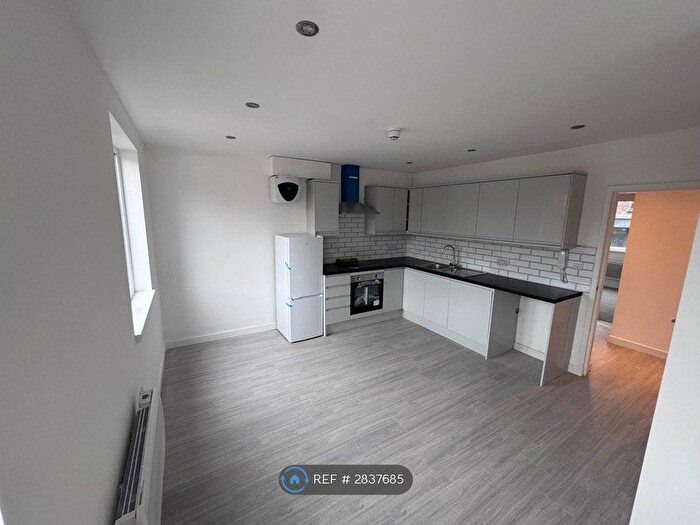 1 Bedroom Flat To Rent In Uttoxeter Road, Stoke-On-Trent, ST3