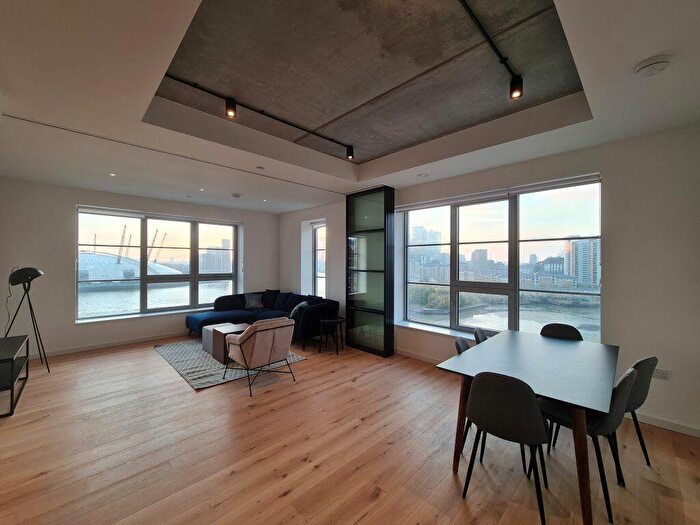 3 Bedroom Flat To Rent In Goodluck Hope Walk -, P18