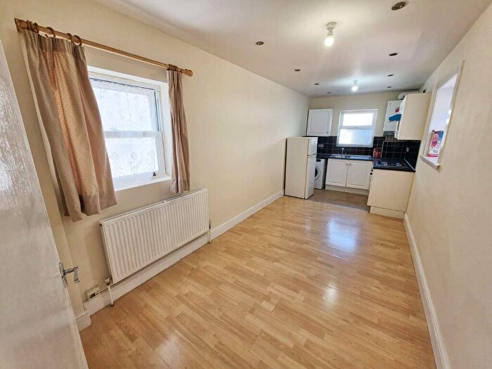 1 Bedroom Flat To Rent In Outram Road, London, E6