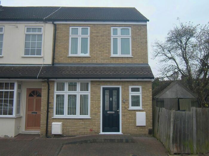 1 Bedroom Semi-Detached House To Rent In Mildmay Road, Romford, RM7