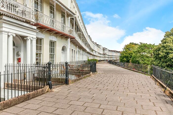 1 Bedroom Apartment For Sale In Royal York Crescent, Clifton, Bristol, BS8