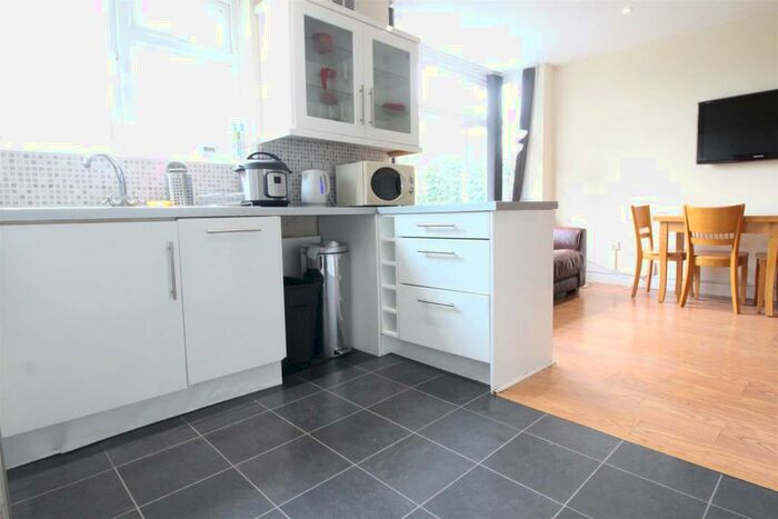 6 Bedroom Detached House To Rent In **&#pppw** Harrington Drive, Lenton, NG7