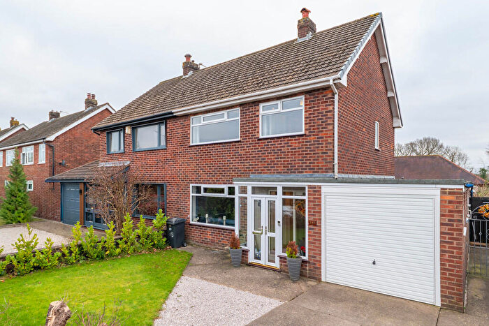 3 Bedroom Semi Detached House For Sale In Liverpool Road, Penwortham, PR1