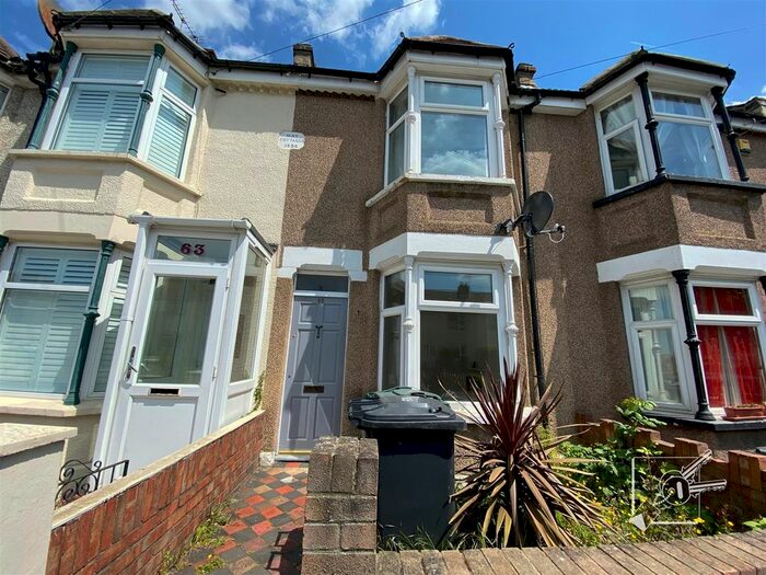2 Bedroom Terraced House To Rent In Knockhall Chase, Greenhithe, DA9