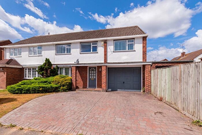 4 Bedroom Semi-Detached House To Rent In Darwin Road, Langley, SL3