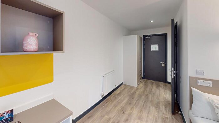 1 Bedroom Flat To Rent In Standard En-suite, Opto Village, Luton, LU1