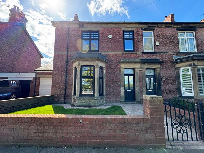 5 Bedroom Semi-Detached House For Sale In Bede Burn Road, Jarrow, NE32