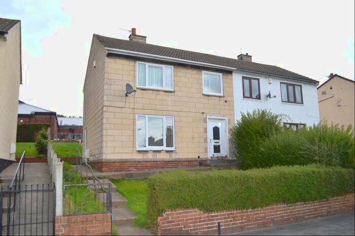 3 Bedroom Semi-Detached House To Rent In Skelton Avenue, Mapplewell, Barnsley, South Yorkshire, S75