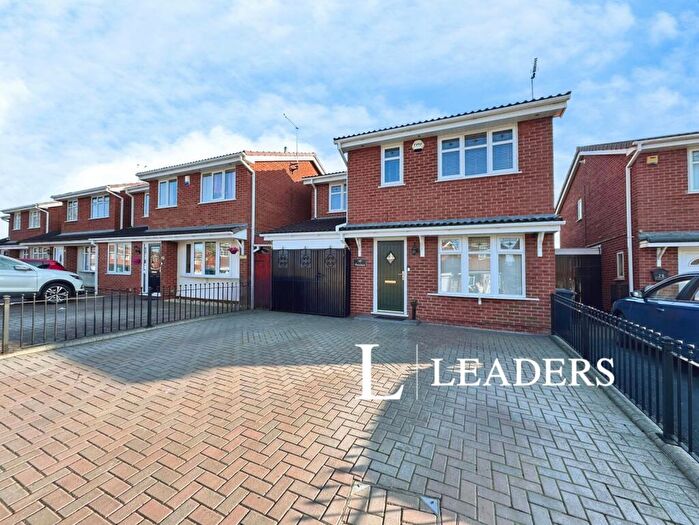 4 Bedroom Detached House To Rent In Sheringham Drive, Crewe, Cheshire, CW1