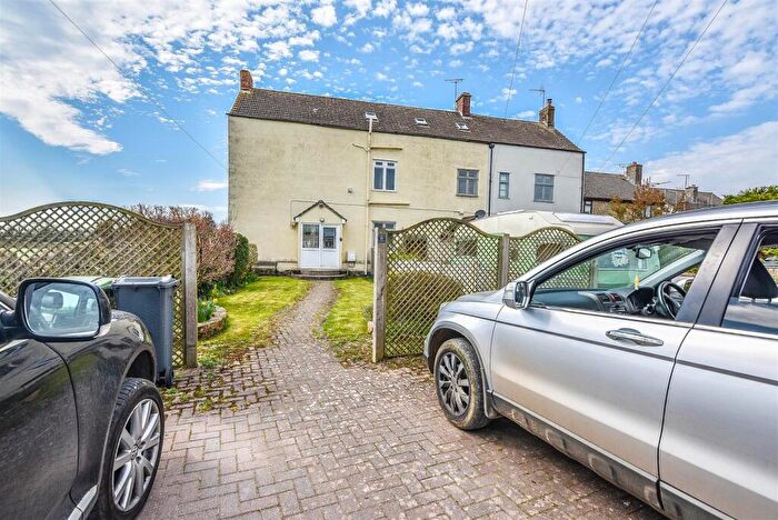 3 Bedroom End Of Terrace House For Sale In Hillesley Road, Kingswood, Wotton-Under-Edge, GL12