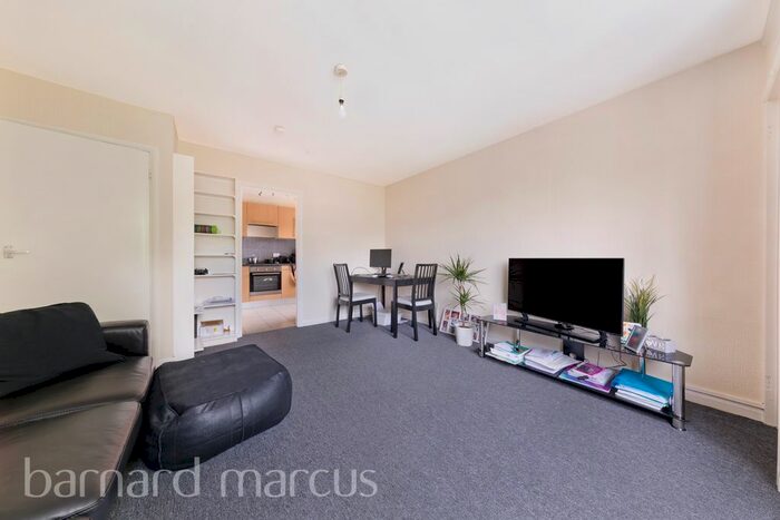 1 Bedroom Flat To Rent In Bramley Hill, South Croydon, CR2