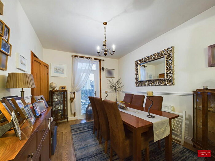 3 Bedroom End Of Terrace House For Sale In Honyatt Road, Gloucester, GL1