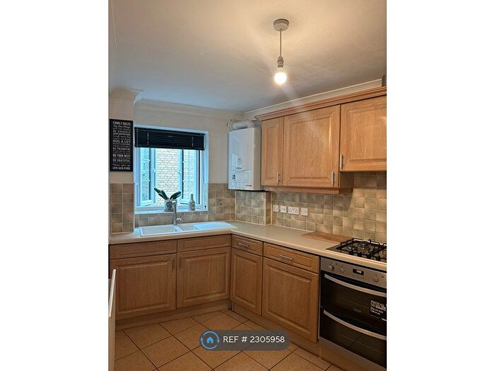 1 Bedroom Flat To Rent In Garnet Street, London, E1W