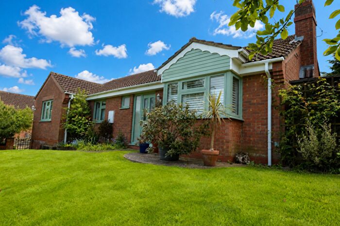 3 Bedroom Detached Bungalow For Sale In Aveland Way, Aslackby, NG34