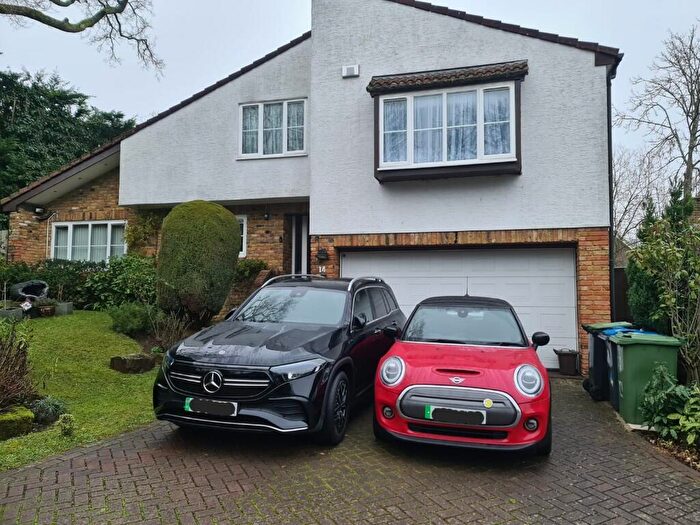 5 Bedroom Detached House For Sale In Warbank Lane, Kingston Upon Thames, KT2