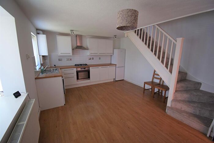 1 Bedroom House To Rent In Thorn Drive, George Green, Slough, SL3