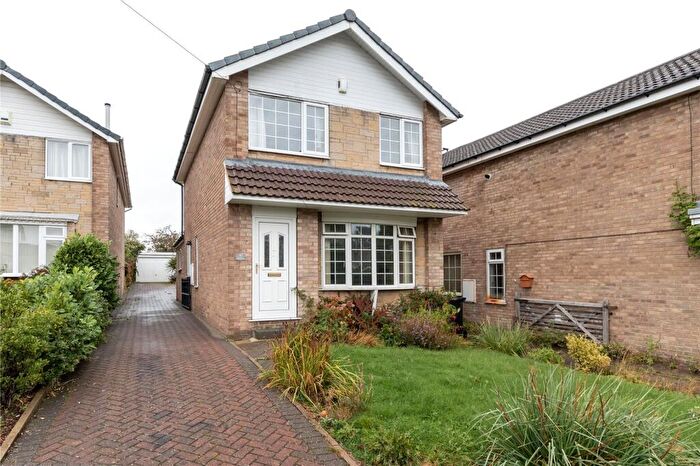 3 Bedroom Detached House For Sale In Beechfield, Leeds, West Yorkshire, LS12