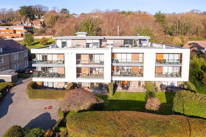 2 Bedroom Flat For Sale In Seabrook Road, Hythe, CT21