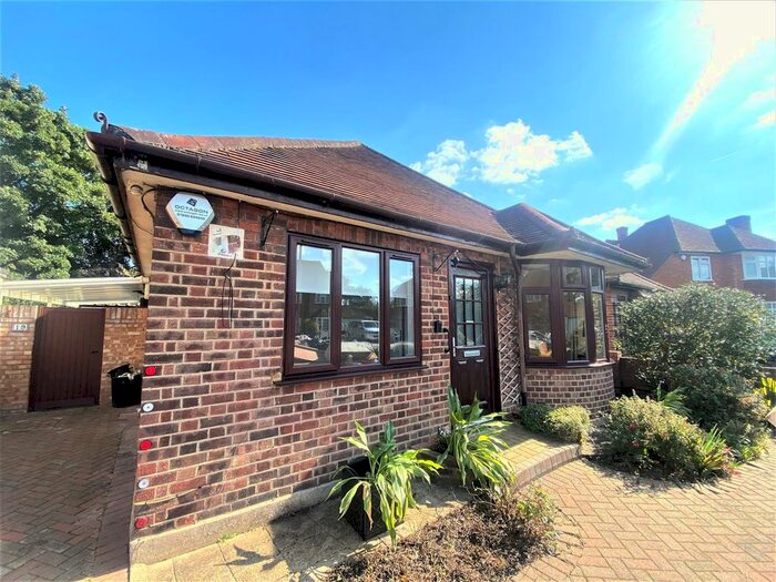 3 Bedroom Detached Bungalow To Rent In Hamilton Road, Uxbridge, UB8