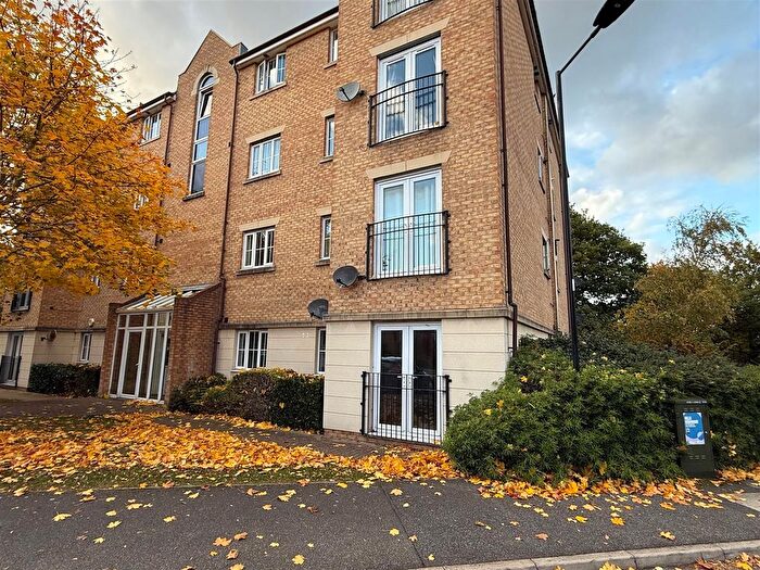 2 Bedroom Flat To Rent In Cornflower Drive, Bessacarr, Doncaster, DN4